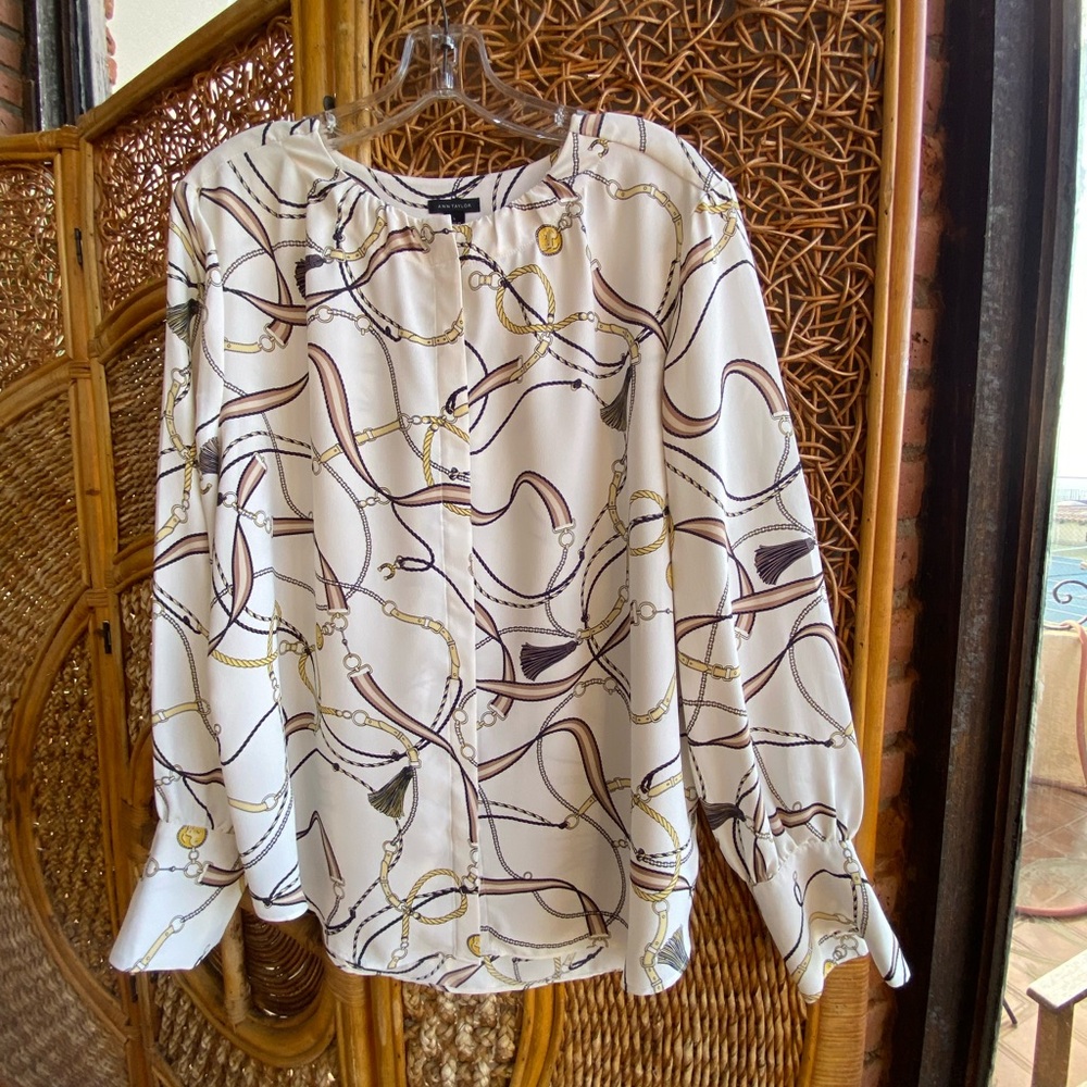 Ann Taylor Elegant Chain Tassel Print Blouse in Cream and Gold Size Large